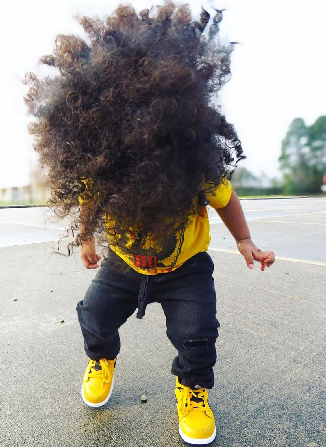 Restore bounce and shine to your child’s curls with our gentle Kids & Toddlers Curl Shampoo. Perfect for soft, fluffy curls